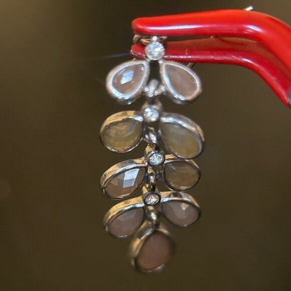 Leaf Like Cz Earrings - Picture 3 of 5